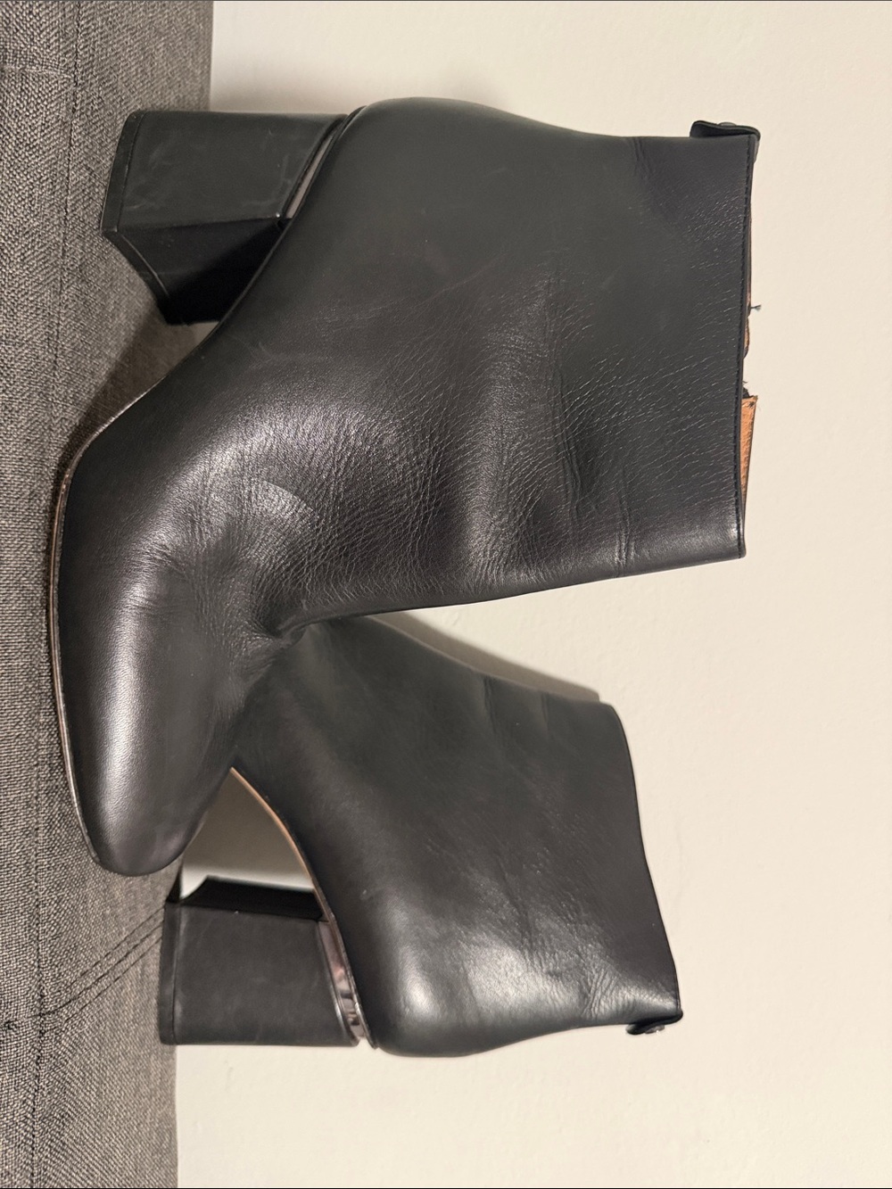 ANTONIO MELANI Black Leather Ankle Booties